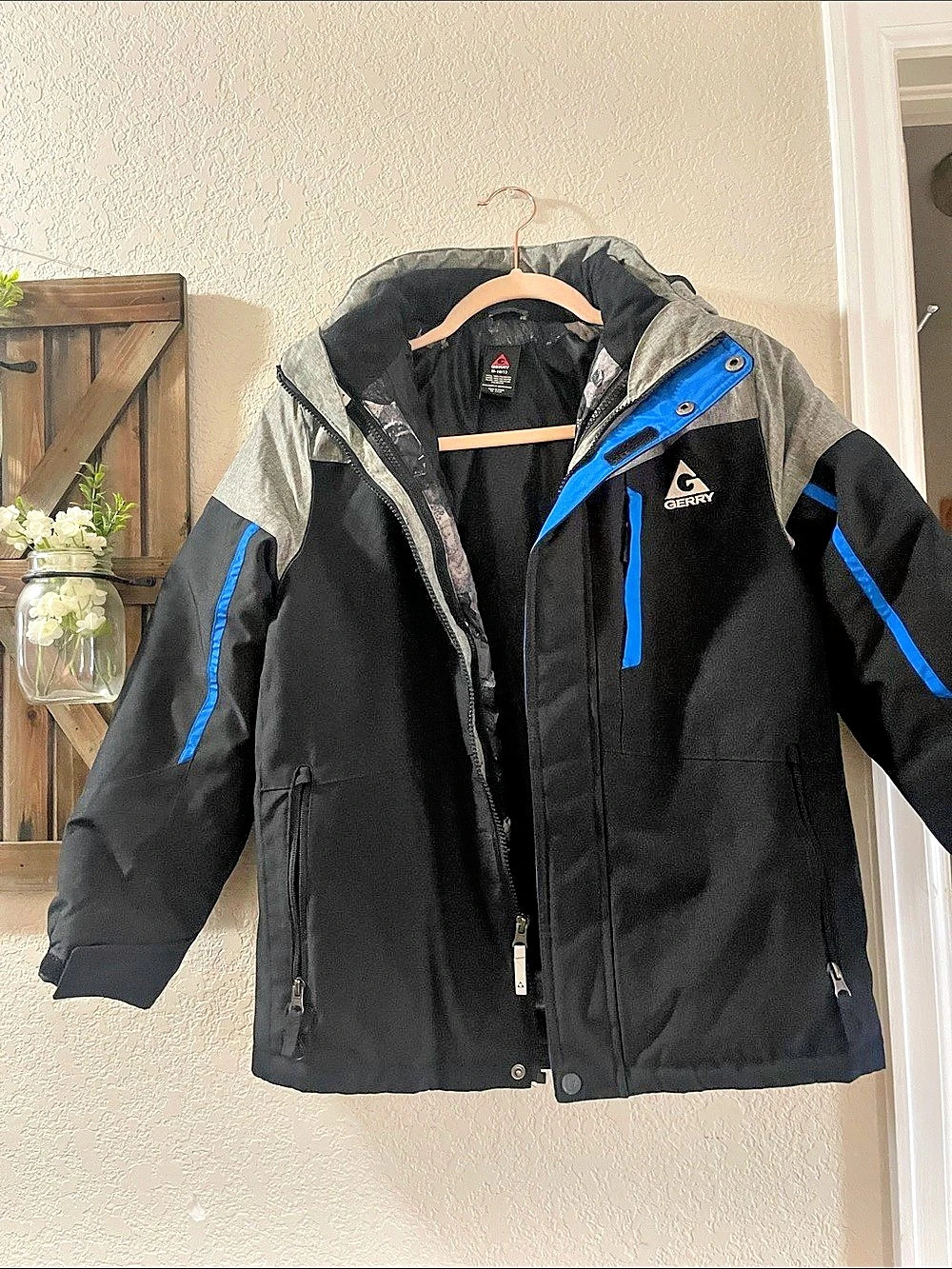 Gerry kids Ski Jacket Black Blue Size Medium10/12